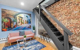 Premium Flat Near Attractions